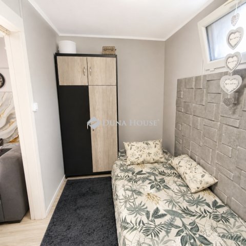 Eladó családi ház, Hódmezővásárhelyen 58 M Ft, 4 szobás