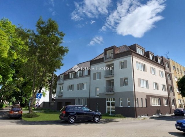Eladó téglalakás, Kecskeméten 80 M Ft, 2 szobás