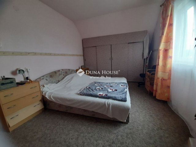 Eladó családi ház, Gödöllőn 89.9 M Ft, 7 szobás
