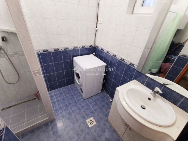 Eladó családi ház, Kecskeméten 93 M Ft, 4 szobás