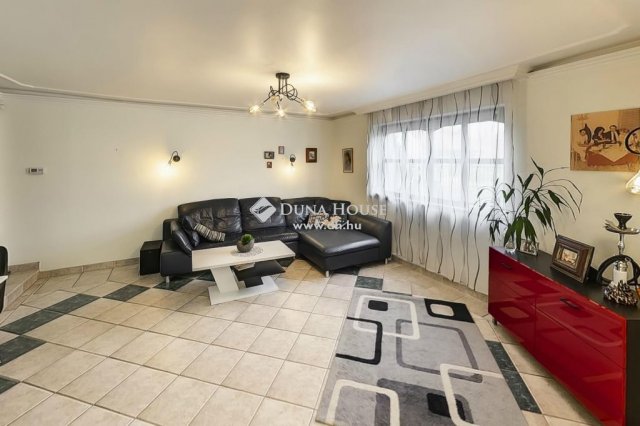 Eladó családi ház, Kecskeméten 119 M Ft, 6 szobás