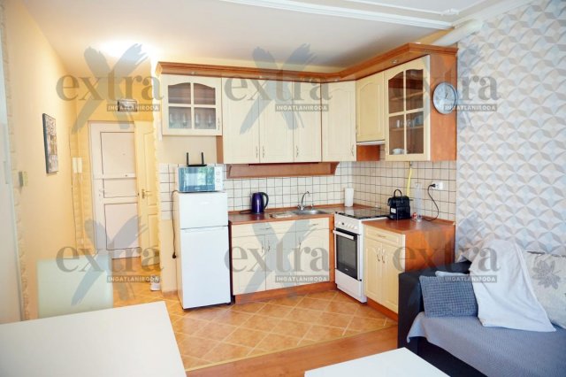 Kiadó téglalakás, albérlet, Szegeden 220 E Ft / hó, 1 szobás