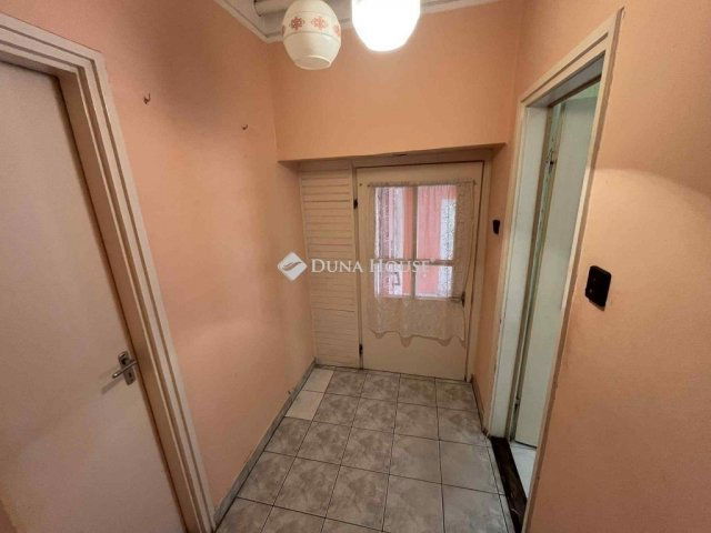 Eladó családi ház, Kecskeméten 49 M Ft, 3 szobás