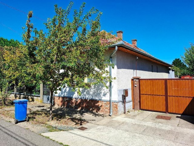 Eladó családi ház, Gyulán 24.9 M Ft, 3+1 szobás