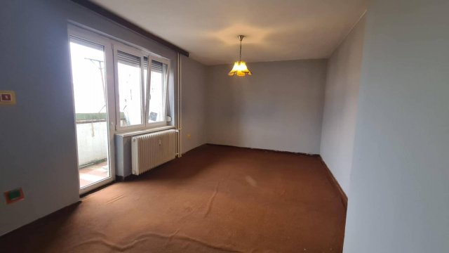 Eladó téglalakás, Dunaújvárosban 29.5 M Ft, 1+1 szobás