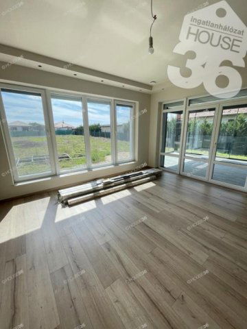 Eladó ikerház, Kecskeméten 85 M Ft, 4 szobás