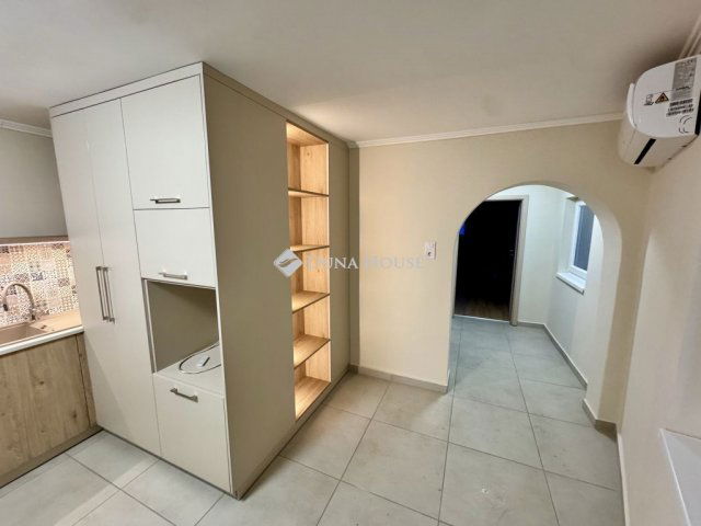 Eladó családi ház, Kecskeméten 35.99 M Ft, 1 szobás