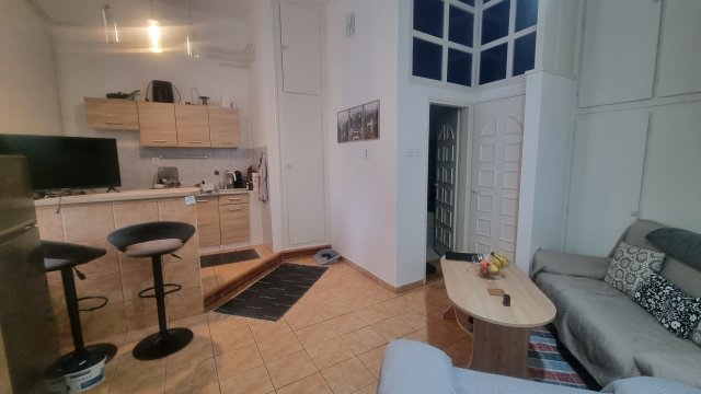 Kiadó téglalakás, albérlet, Szegeden 170 E Ft / hó, 1 szobás