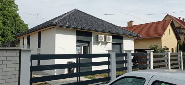 Eladó családi ház, Gödöllőn 139.9 M Ft, 4 szobás