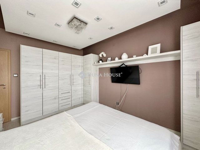 Eladó téglalakás, Pécsett 125 M Ft, 3 szobás