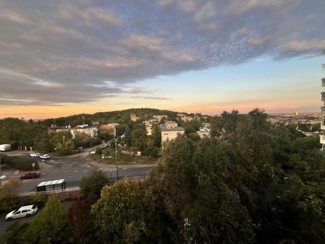 Kiadó téglalakás, albérlet, XII. kerületben, Istenhegyi úton