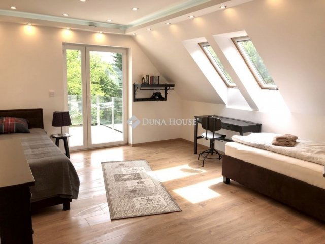 Eladó családi ház, Budapesten, II. kerületben 329 M Ft, 9 szobás