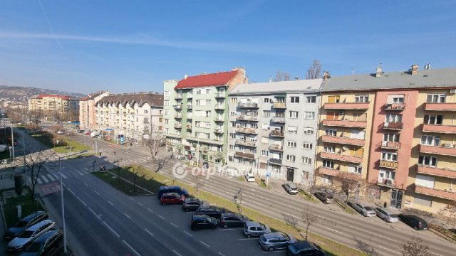 Eladó téglalakás, Budapesten, XI. kerületben 84.8 M Ft, 2 szobás