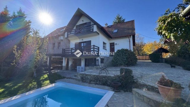 Eladó családi ház, Leányfaluban 219 M Ft, 5 szobás