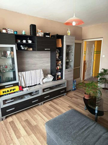 Eladó panellakás, Hódmezővásárhelyen 37 M Ft, 1+2 szobás