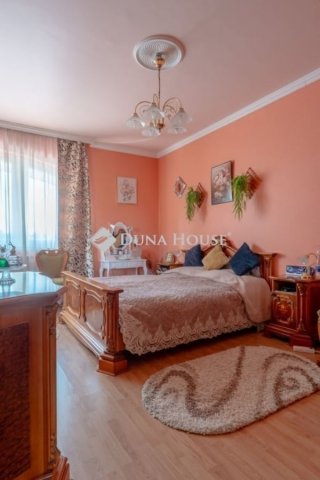 Eladó sorház, Siófokon 159.9 M Ft, 6 szobás