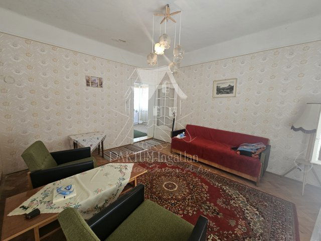 Eladó családi ház, Újszászon 12.9 M Ft, 3 szobás