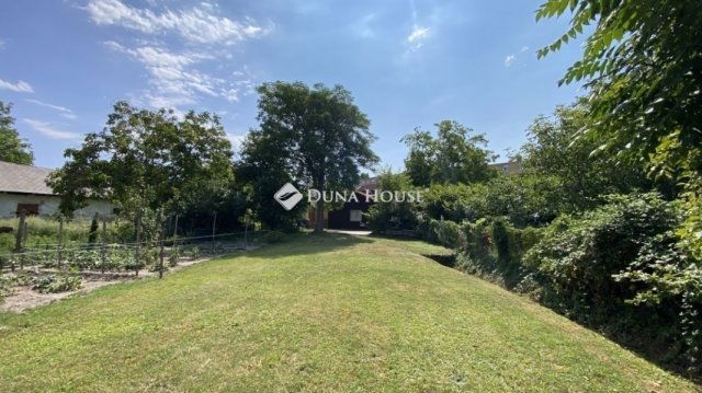 Eladó téglalakás, Székesfehérvárott 74.9 M Ft, 3 szobás