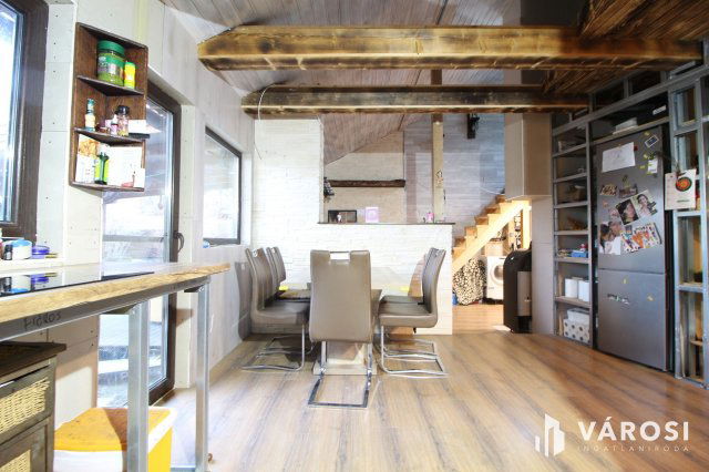 Eladó családi ház, Pomázon 75 M Ft, 3 szobás