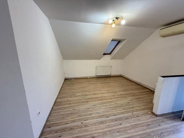 Eladó téglalakás, Szentendrén 67 M Ft, 3 szobás