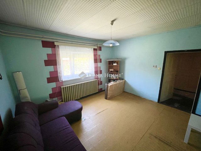Eladó családi ház, Kápolnásnyéken 41 M Ft, 3 szobás