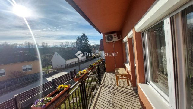 Eladó családi ház, Kakasdon 69.9 M Ft, 5 szobás