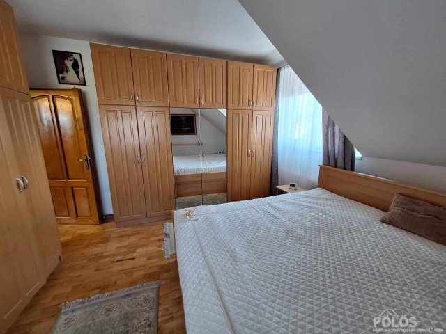 Eladó családi ház, Sopronban 198 M Ft, 8+1 szobás