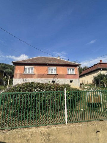 Eladó családi ház, Salgótarjánban 24.9 M Ft, 4 szobás