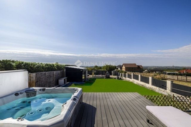 Eladó ikerház, Érden 165 M Ft, 4 szobás / költözzbe.hu