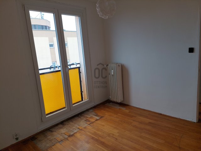 Eladó panellakás, Pécsett, Acsády Ignác utcában 42.3 M Ft