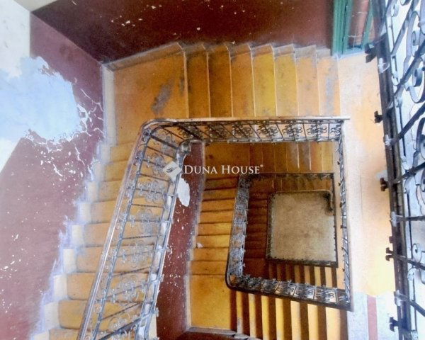 Eladó téglalakás, Budapesten, VII. kerületben 41.9 M Ft