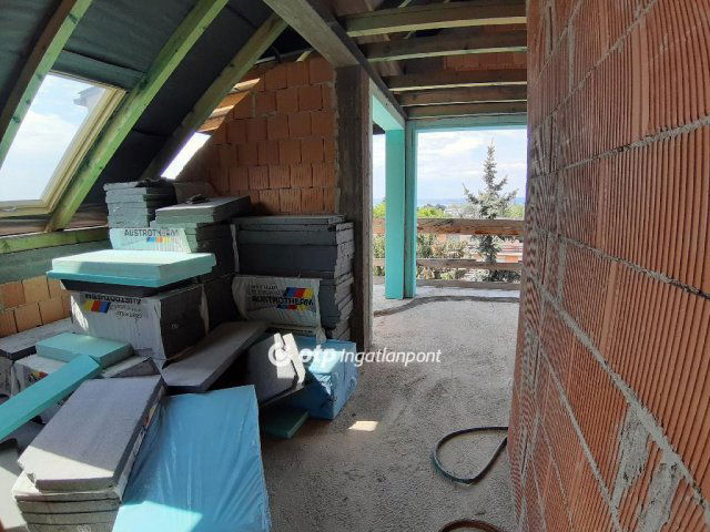 Eladó téglalakás, Siófokon 125 M Ft, 10+4 szobás