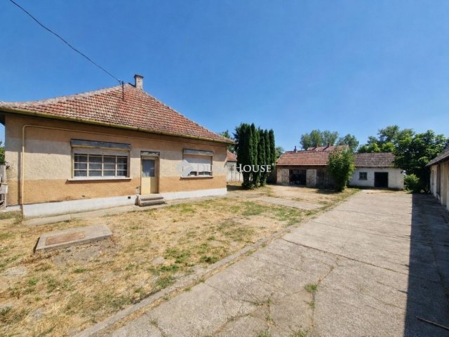 Eladó családi ház, Tataházán 7.5 M Ft, 3 szobás