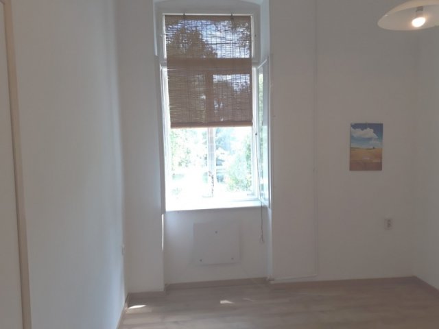 Kiadó iroda, Székesfehérvárott 52 E Ft / hó, 1 szobás
