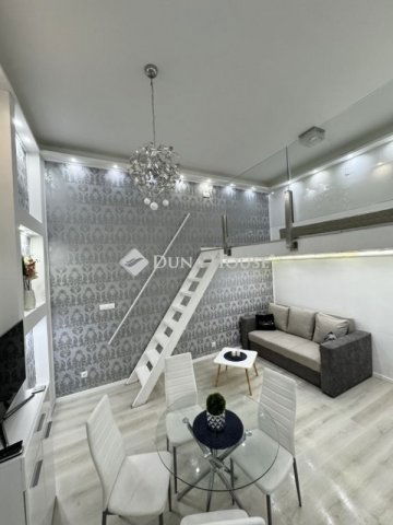 Eladó téglalakás, Budapesten, VI. kerületben 47.9 M Ft, 1 szobás