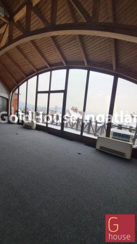 Kiadó iroda, Budapesten, XII. kerületben, Meredek utcában