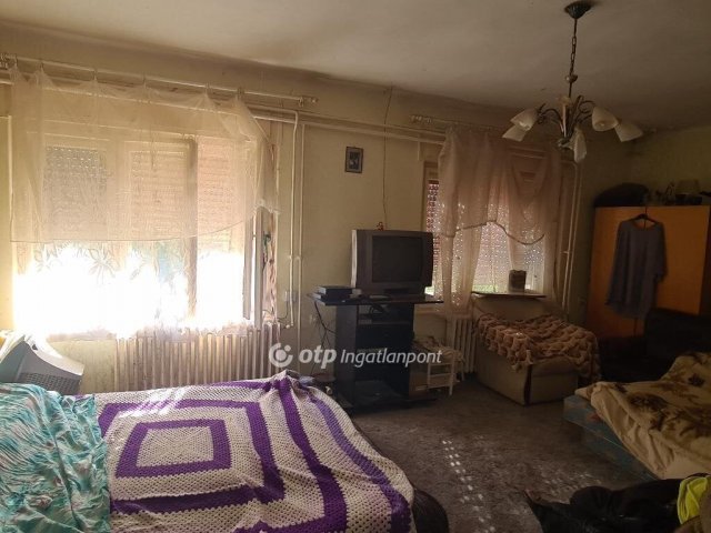 Eladó családi ház, Taksonyon 64.9 M Ft, 3 szobás