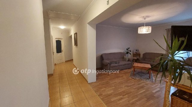 Eladó családi ház, Gárdonyban 154.9 M Ft, 5+3 szobás