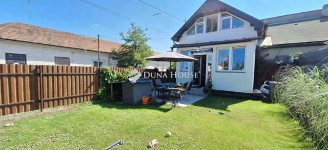 Eladó családi ház, Budapesten, XV. kerületben 89.9 M Ft