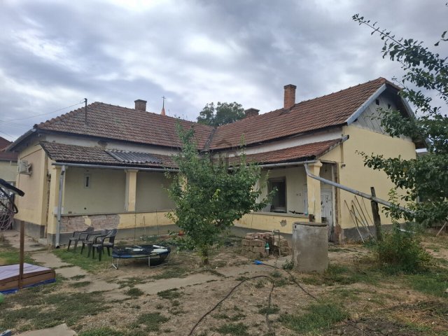 Eladó családi ház, Tiszaroffon 16.5 M Ft, 3 szobás