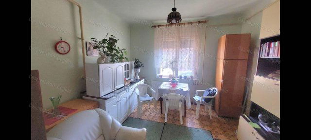 Eladó családi ház, Cegléden 44.9 M Ft, 3 szobás