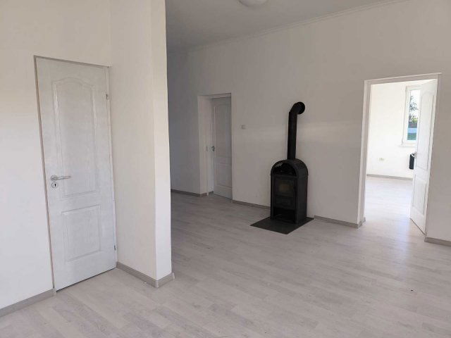 Eladó családi ház, Tiszalökön 26.5 M Ft, 3 szobás