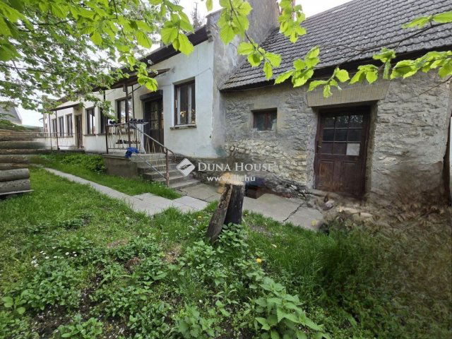 Eladó családi ház, Bakonyoszlopban 25.9 M Ft, 3 szobás