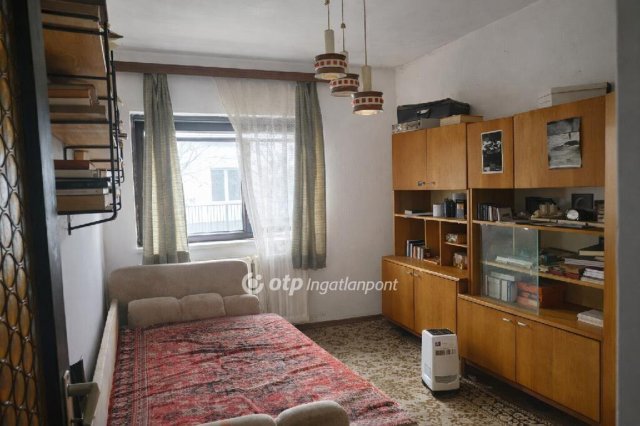 Eladó családi ház, Kunszentmiklóson 39.9 M Ft, 3 szobás