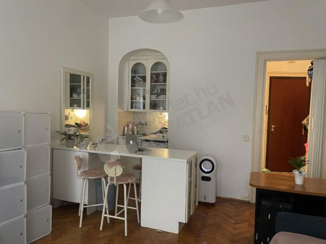 Kiadó téglalakás, albérlet, Budapesten, VII. kerületben