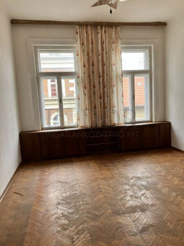 Eladó téglalakás, Budapesten, VII. kerületben 54.9 M Ft