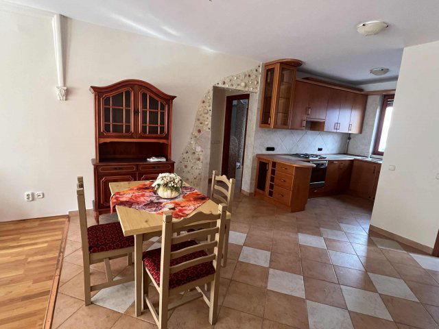 Kiadó téglalakás, albérlet, Kecskeméten 180 E Ft / hó