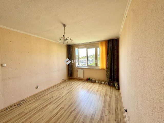 Eladó panellakás, Budaörsön, Napsugár sétányon 58 M Ft