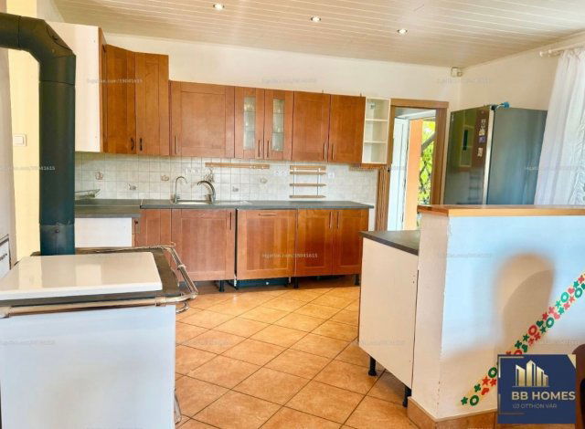 Eladó családi ház, Balatonfőkajáron 84.9 M Ft, 5 szobás