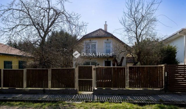 Eladó családi ház, Budapesten, III. kerületben 159 M Ft